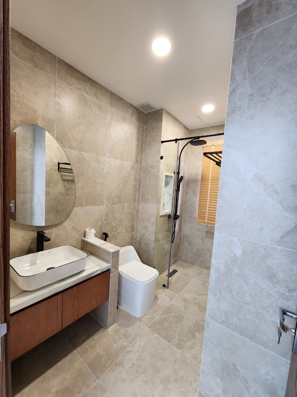 DUY QUÂN VILLA 5 - MS 204: Biệt thự song lập 8x20m - Đối diện công viên