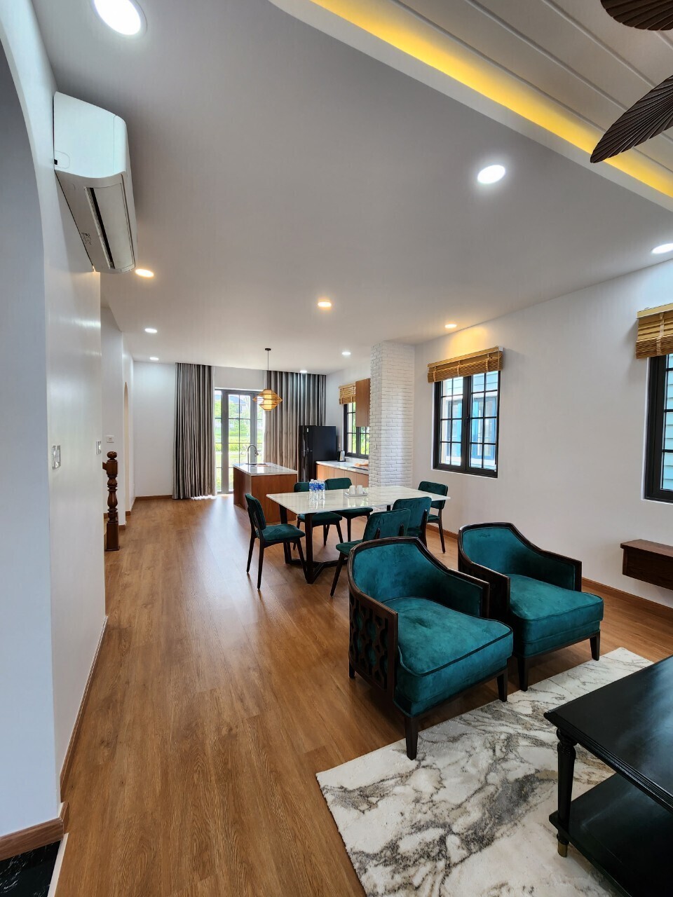 DUY QUÂN VILLA 5 - MS 204: Biệt thự song lập 8x20m - Đối diện công viên