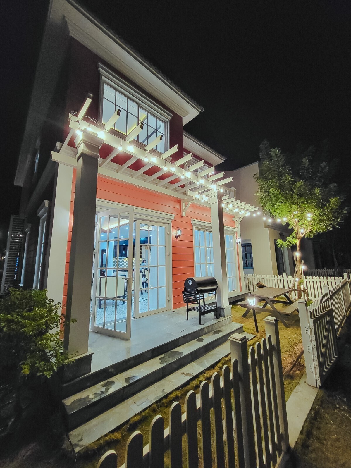 BEACH VILLA - MS 20: Biệt thự đơn lập 10x20m - Gần hồ bơi
