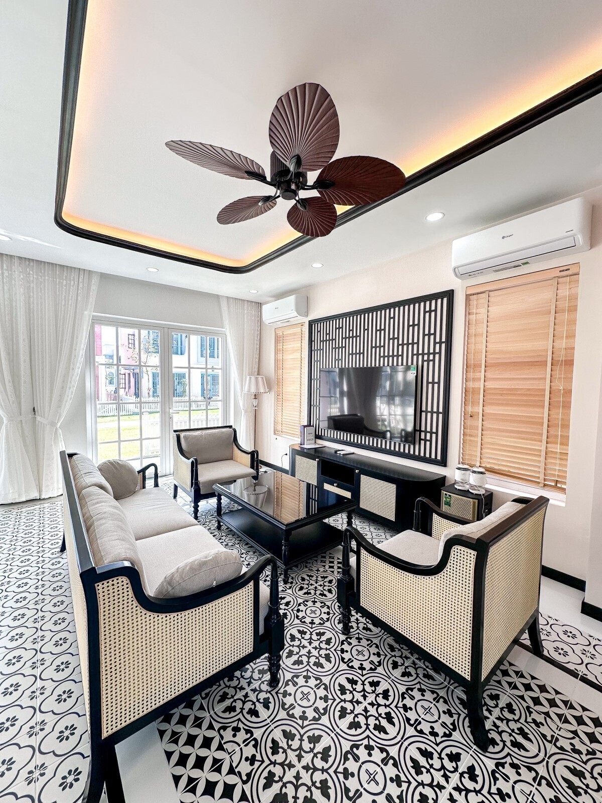 BEACH VILLA - MS 20: Biệt thự đơn lập 10x20m - Gần hồ bơi