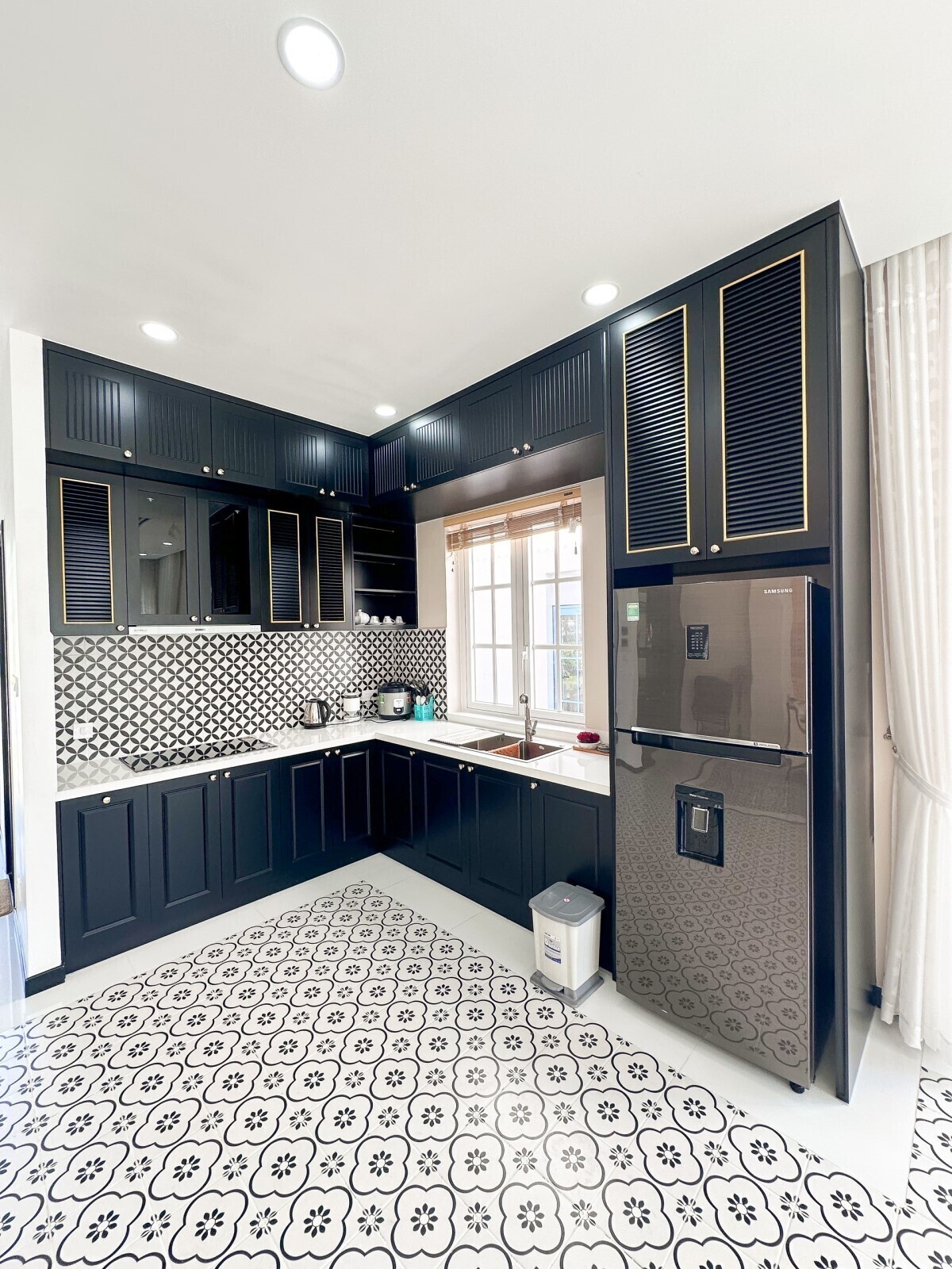 BEACH VILLA - MS 20: Biệt thự đơn lập 10x20m - Gần hồ bơi