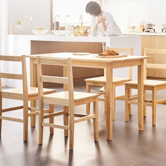 Bàn ăn gỗ sồi kiểu dáng nhỏ gọn AG-54