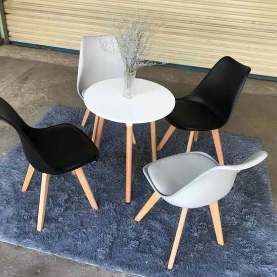 Bàn cafe tròn Eames 3 chân AG5
