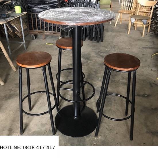 Bộ bàn ghế bar mặt gỗ chân sắt G11