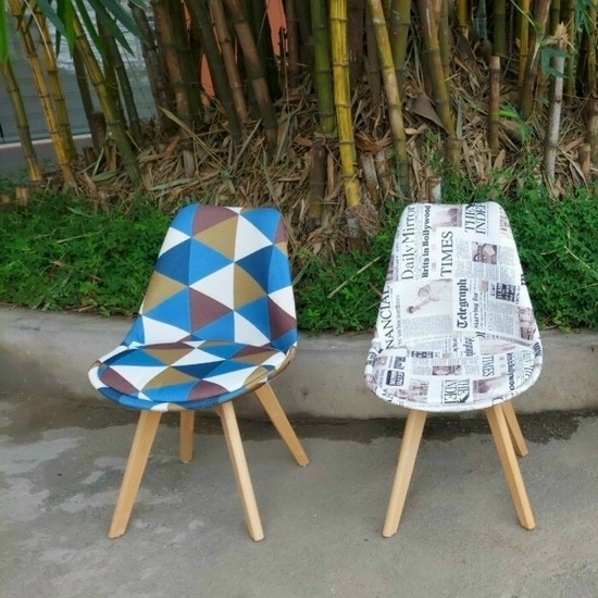 Ghế eames đệm bọc vải hoa văn chân gỗ AG-08