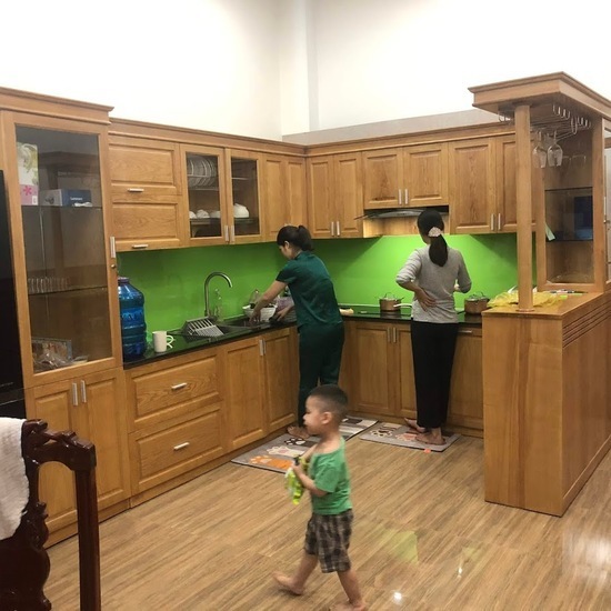 Mẫu Tủ Bếp Gỗ Tự Nhiên Hiện Đại AG 028