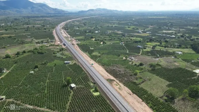 thông xe cao tốc nha trang - cam lâm và vĩnh hảo - phan thiết