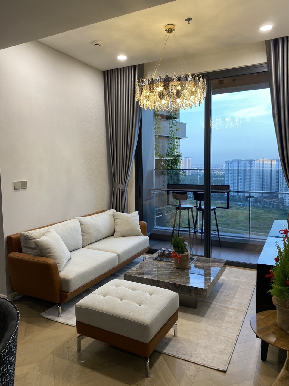 2 phòng ngủ full nội thất cao cấp giá 33 triệu 70m2 Lumiere Riverside