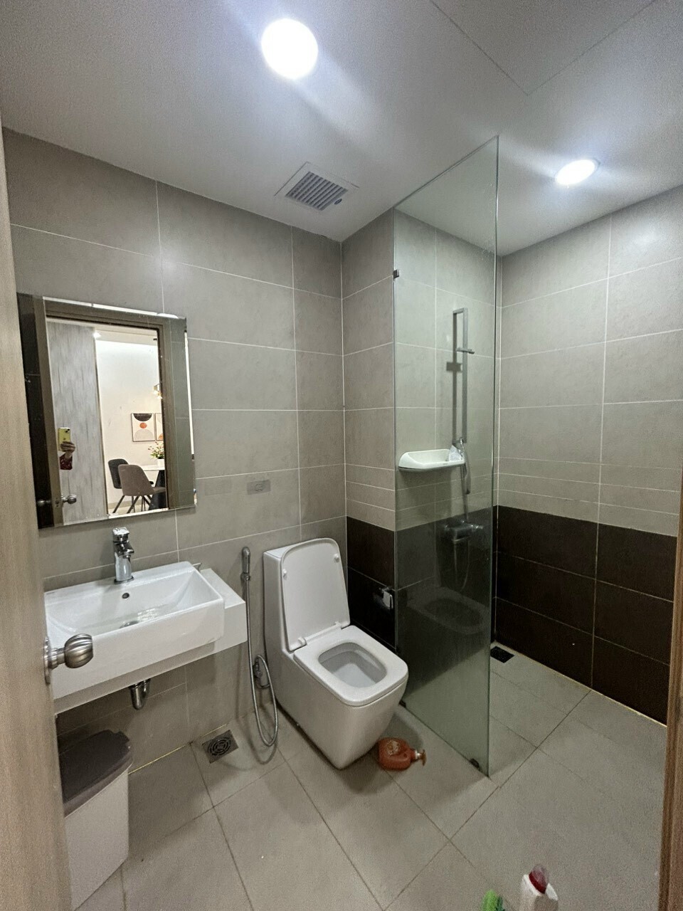 Cho thuê 1PN Nhà mới, giá 16 triệu bao phí view sông The Sun Avenue Quận 2