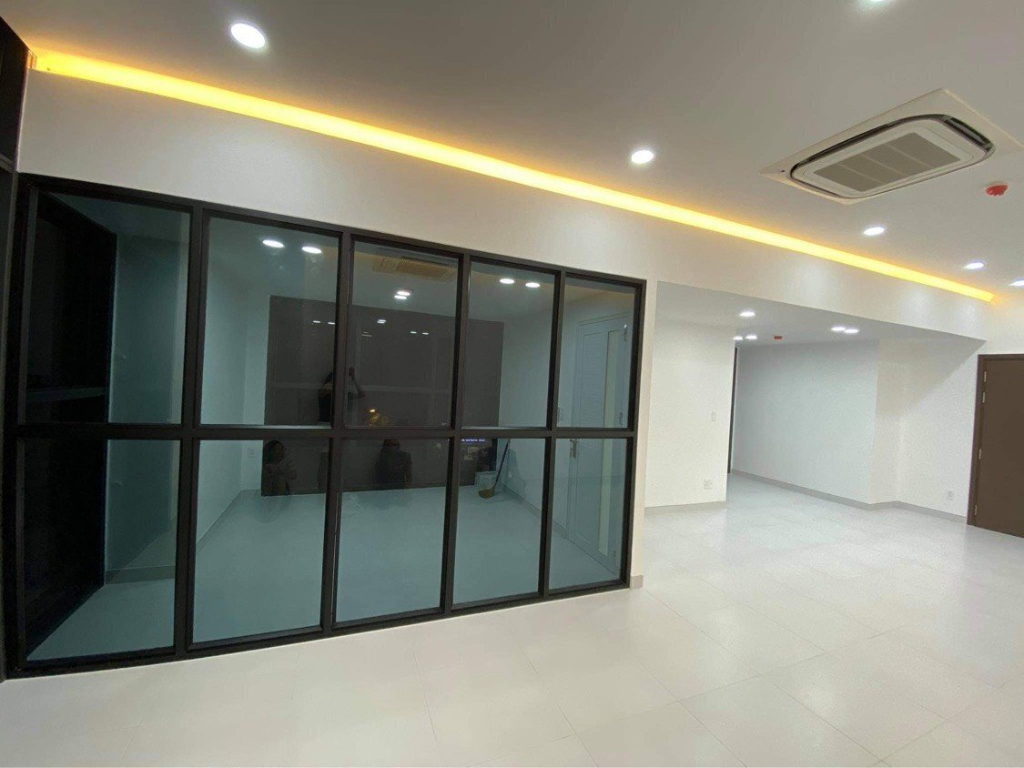Officetel The Sun Avenue 12 triệu có ngăn phòng riêng căn góc rất đẹp