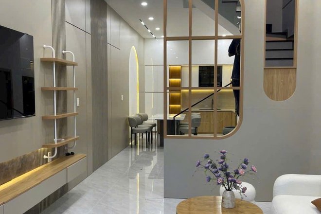 Bán Nhà Hẻm 327 Y Moan Buôn Ma Thuột – 1 Trệt 2 Lầu, Full Nội Thất Sang Trọng