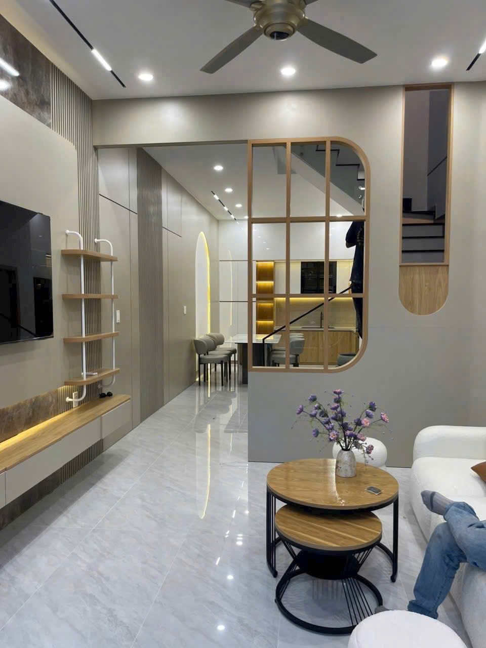 Bán Nhà Hẻm 327 Y Moan Buôn Ma Thuột – 1 Trệt 2 Lầu, Full Nội Thất Sang Trọng