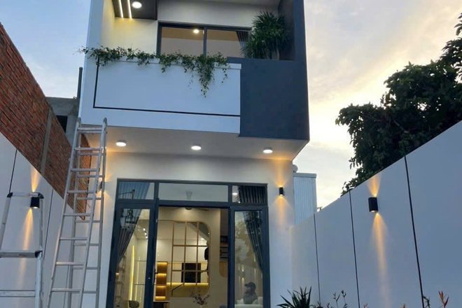 Bán Nhà Hẻm 327 Y Moan Buôn Ma Thuột – 1 Trệt 2 Lầu, Full Nội Thất Sang Trọng