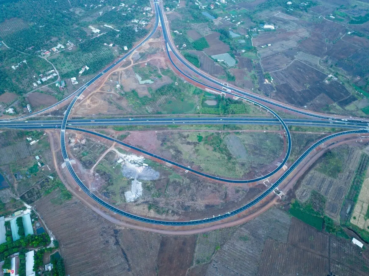 cấp tập hoàn thiện cao tốc phan thiết - dầu giây trước giờ thông xe