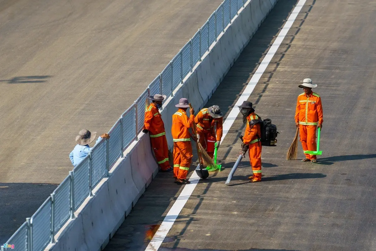 cấp tập hoàn thiện cao tốc phan thiết - dầu giây trước giờ thông xe