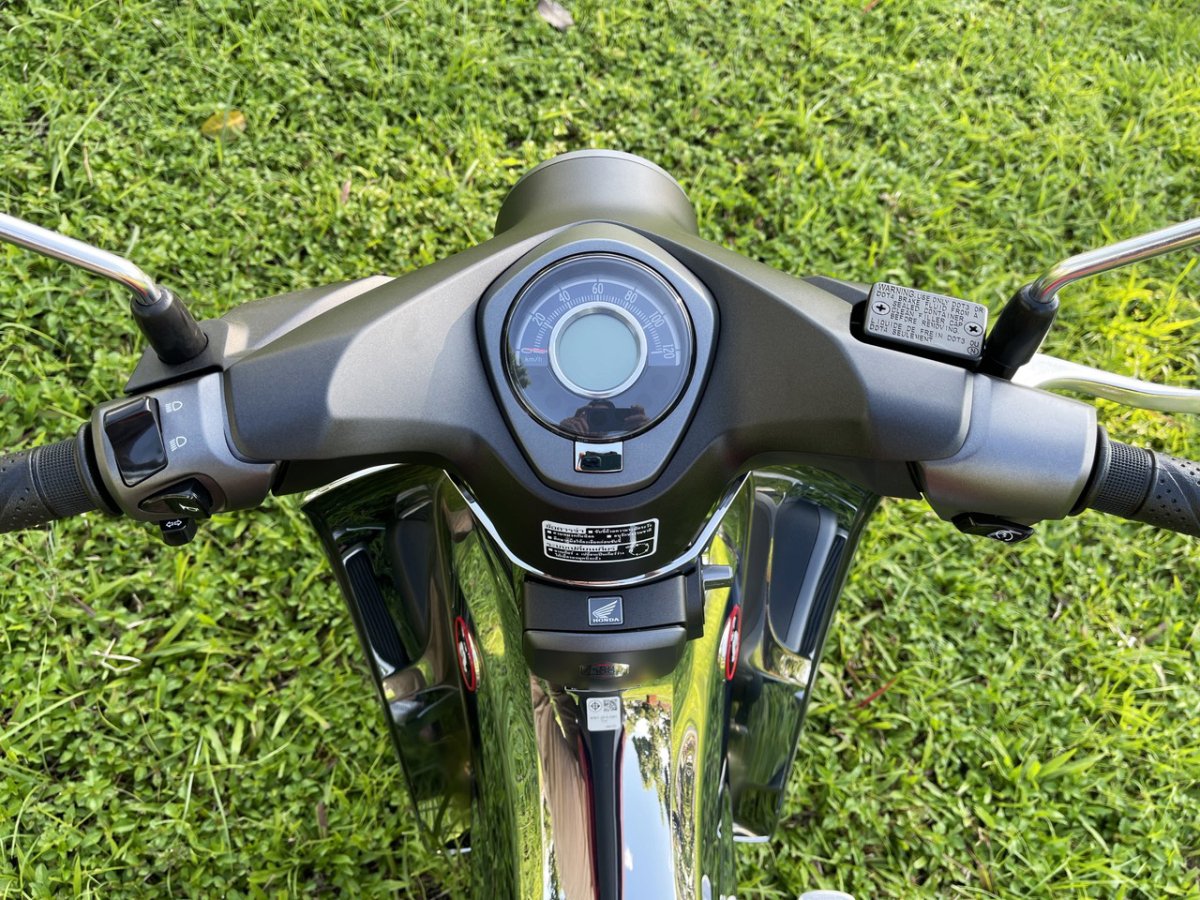 honda super cub disney giá hơn 100 triệu đồng