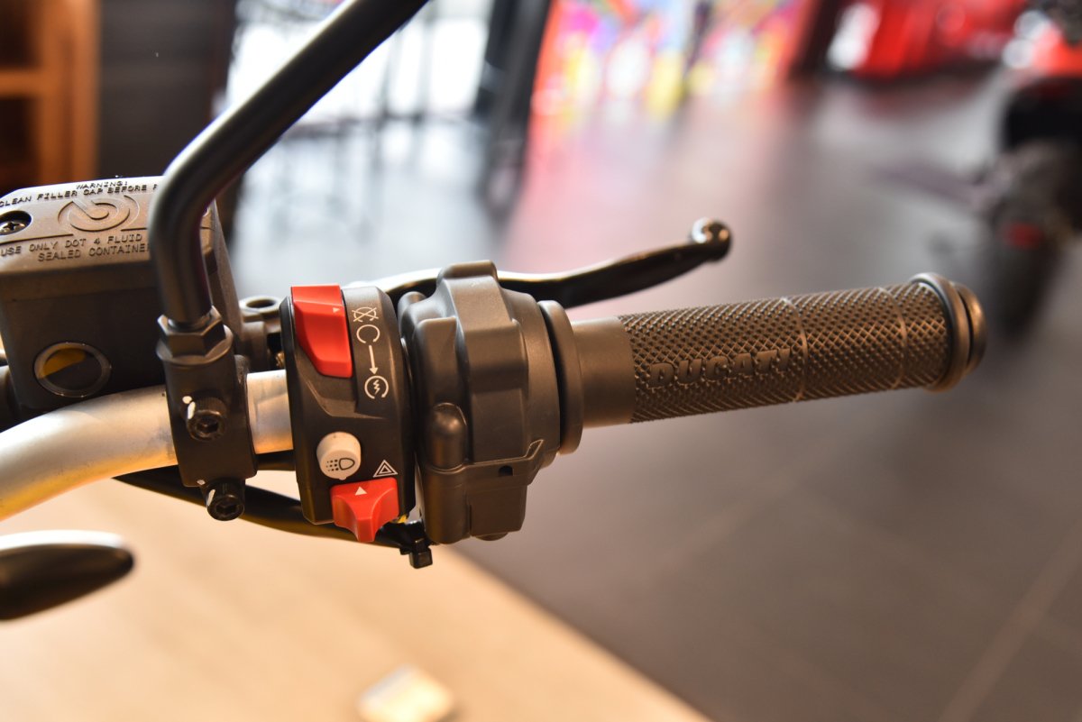 ducati scrambler thế hệ mới ra mắt khách việt