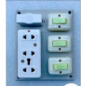 Táp lô Thái 5 ổ đa năng có lò xo chống giãn 3 công tắc (ổ có màng bảo vệ)