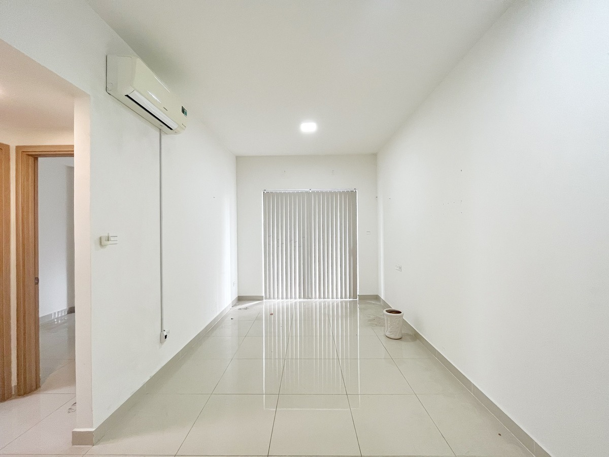 Bán căn officetel 2,5 tỷ nội thất cơ bản căn góc yên tĩnh 51m2 có 1 phòng riêng