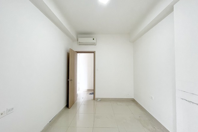 Bán căn officetel 2,5 tỷ nội thất cơ bản căn góc yên tĩnh 51m2 có 1 phòng riêng