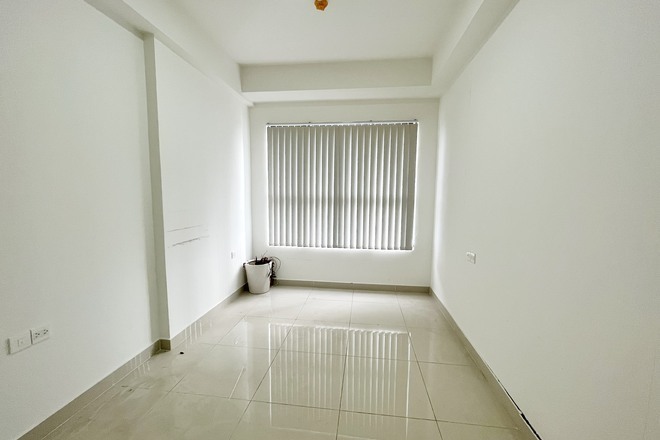 Bán căn officetel 2,5 tỷ nội thất cơ bản căn góc yên tĩnh 51m2 có 1 phòng riêng