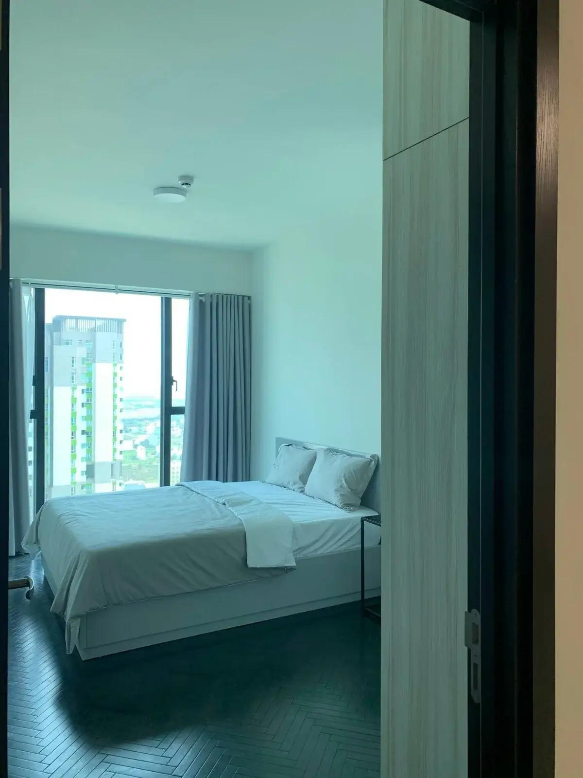 Cho thuê căn 3PN diện tích 133m2 sky Loft Duplex giá 37 triệu Feliz En Vista