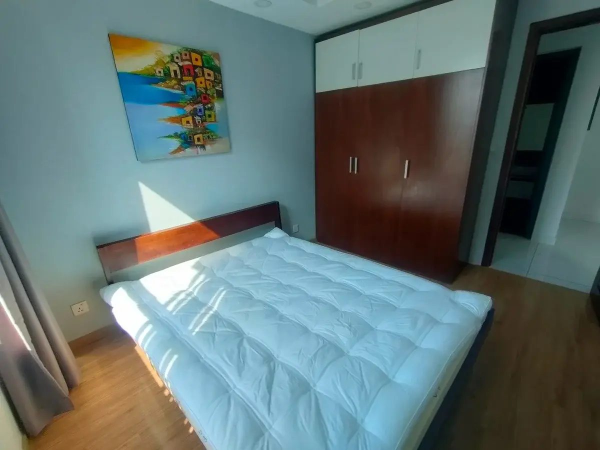 Vista Verde cho thuê 2pn giá 18 triệu tầng cao có ban công thoáng 82m2