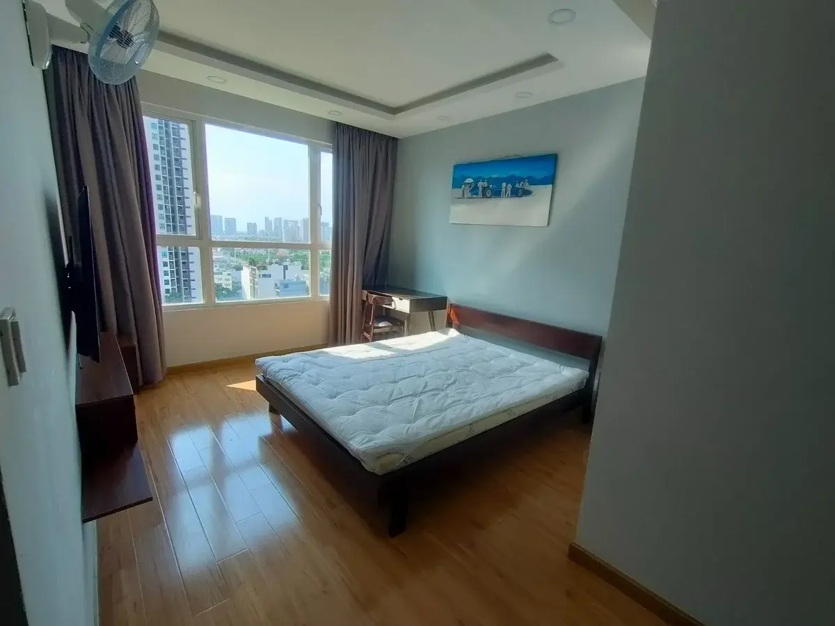 Vista Verde cho thuê 2pn giá 18 triệu tầng cao có ban công thoáng 82m2