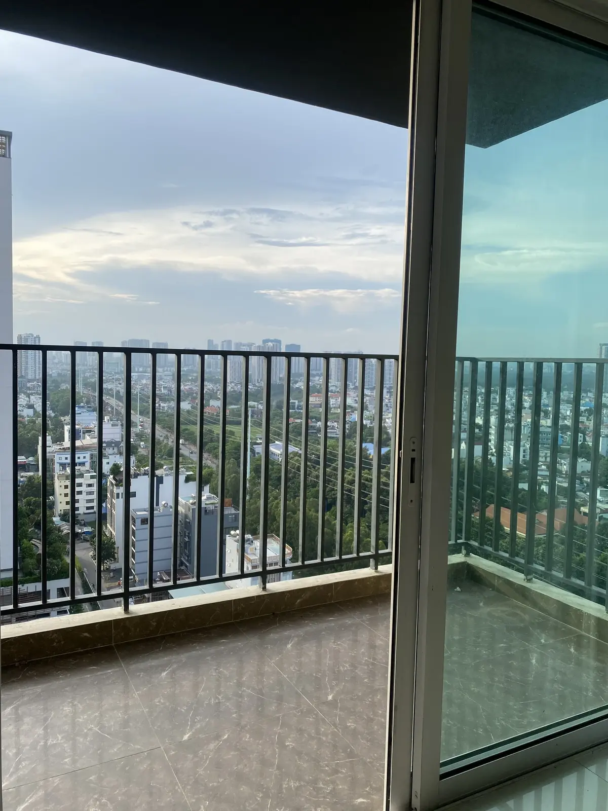 Căn hộ 2pn cần cho thuê tại Vista Verde giá TỐT 16,5 triệu đầy đủ nội thất