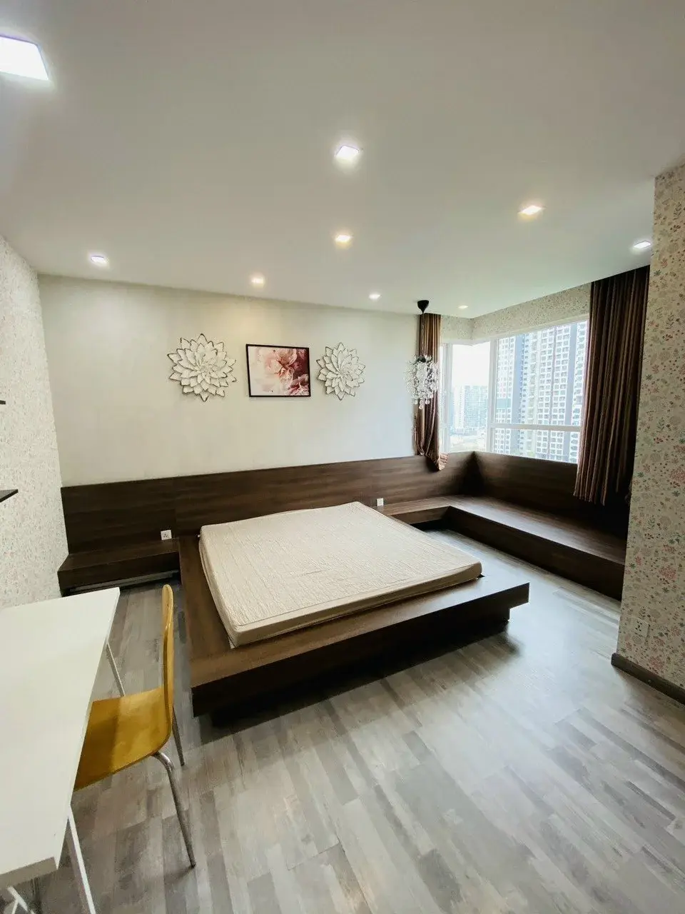 Bán căn hộ 3 phòng ngủ 9,5 tỷ nội thất đầy đủ chung cư Vista Verde