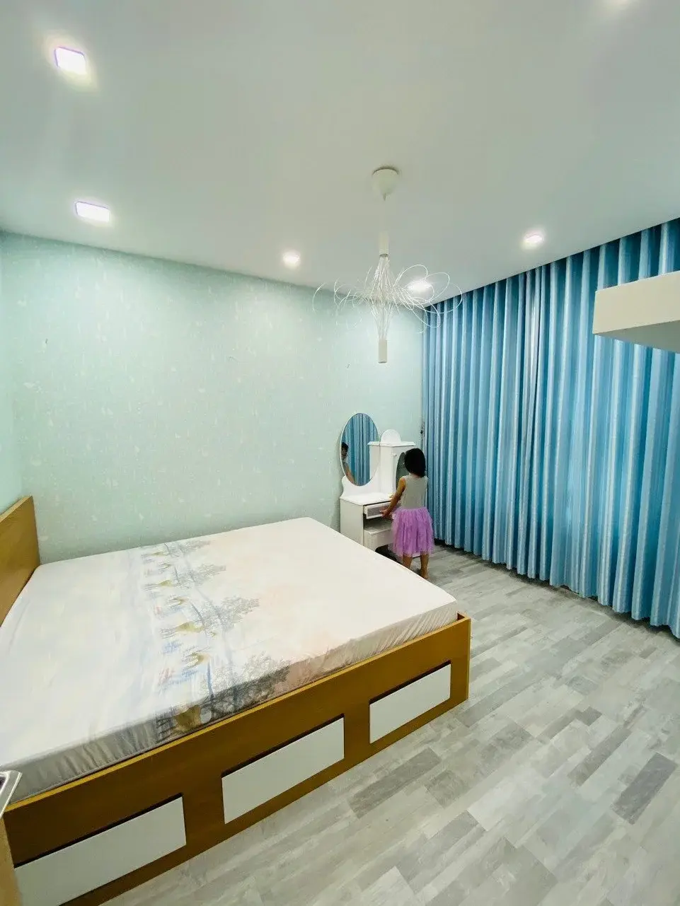 Bán căn hộ 3 phòng ngủ 9,5 tỷ nội thất đầy đủ chung cư Vista Verde