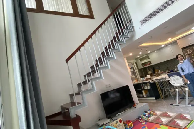 Cho thuê 3pn duplex Vista Verde giá 1500$ nhà đẹp có ban công rộng