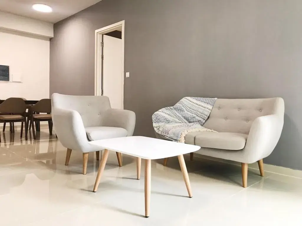 Suất SPA bán full nội thất giá 5,8 tỷ 90m2 tầng cao có ban công mát mẻ