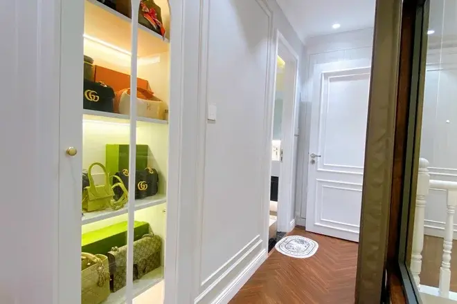 Bán nhà 2pn 103m2 thiết kế tone màu trắng sang trọng tại Feliz En Vista Quận 2