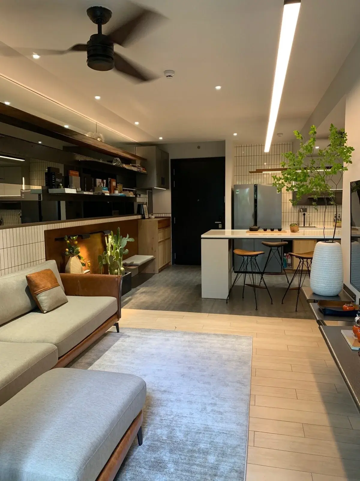 Bán 2pn phong cách nội thất rất đẹp sang trọng 6,9 tỷ còn thương lượng