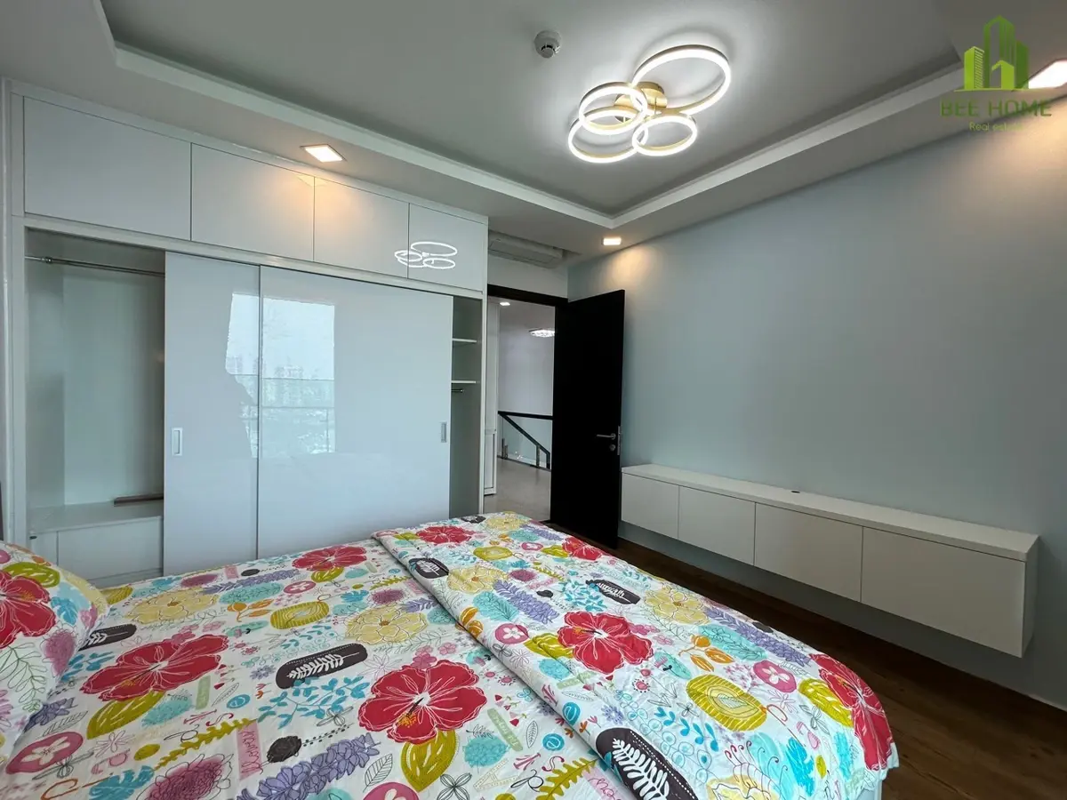 Feliz En Vista cho thuê 3pn Duplex nhà rộng đẹp giá tốt 37 triệu 133m2