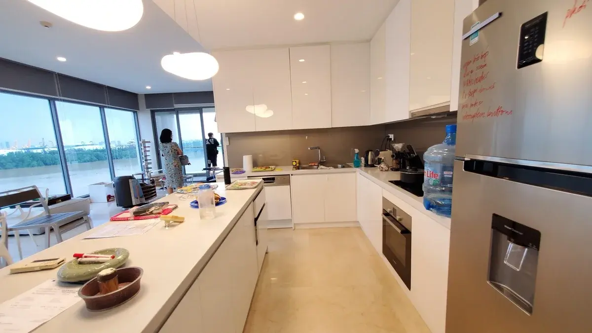 Cho thuê 2pn Đảo Kim Cương giá 1700$ căn góc view sông đẹp