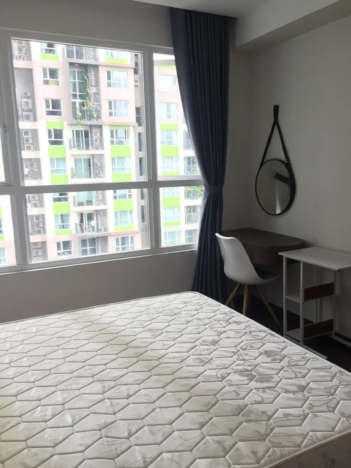 Vista Verde cho thuê 1pn giá 3,95 tỷ nội thất full đồ tầng trung dễ di chuyển