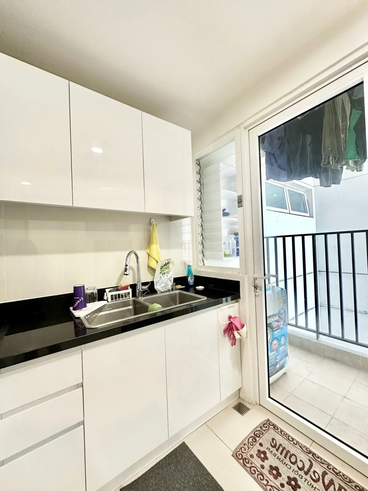 Thuê căn hộ Quận 2 Vista Verde 1pn giá 15 triệu nội thất rất đẹp sàn gỗ full