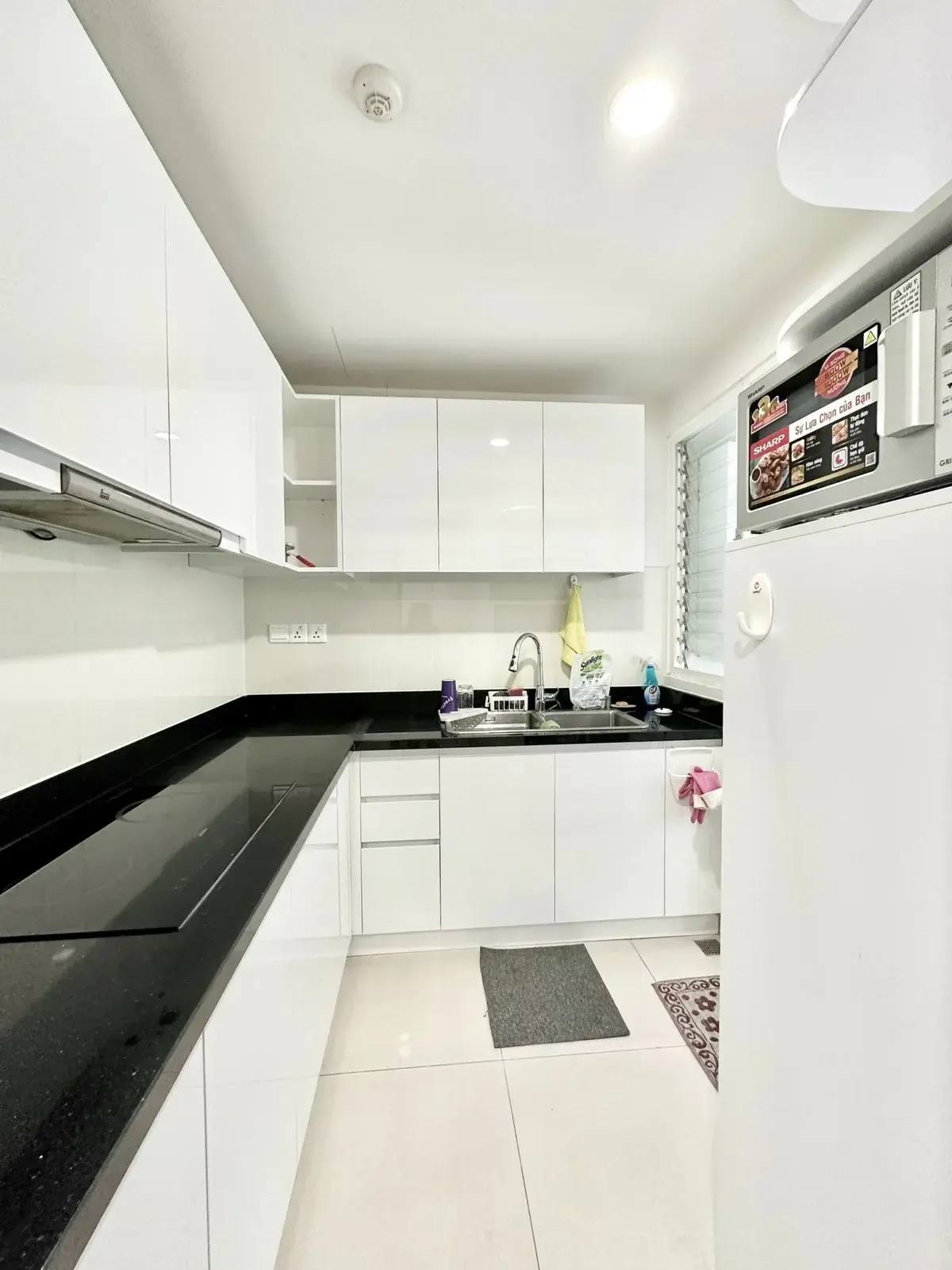 Thuê căn hộ Quận 2 Vista Verde 1pn giá 15 triệu nội thất rất đẹp sàn gỗ full