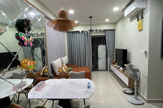 Mua bán căn hộ The Sun Avenue 2pn 72m2 giá 4,1 tỷ full nội thất