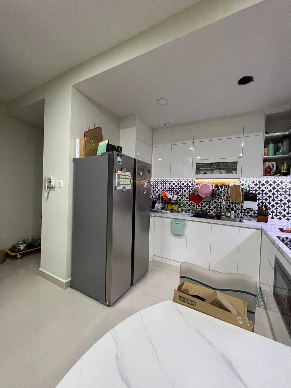 Mua bán căn hộ The Sun Avenue 2pn 72m2 giá 4,1 tỷ full nội thất