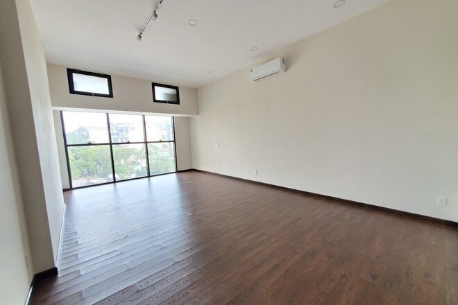 Bán officetel The Sun Avenue 2.3 tỷ tháp trung tâm 48m2 nội thất cơ bản