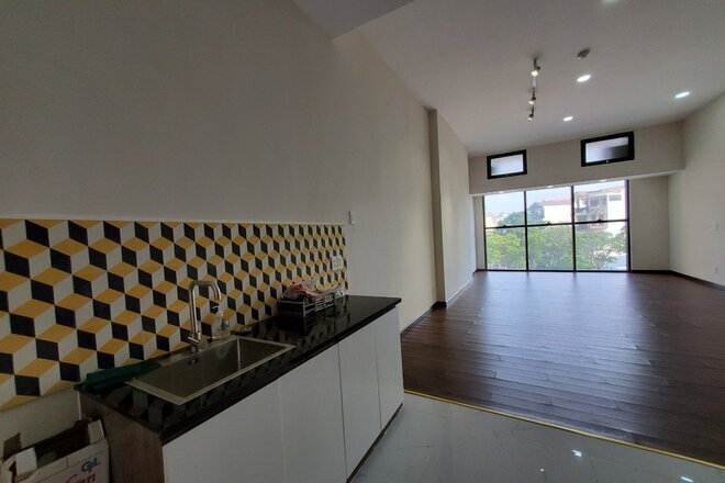 Bán officetel The Sun Avenue 2.3 tỷ tháp trung tâm 48m2 nội thất cơ bản