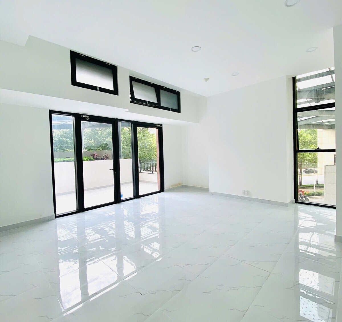 Officetel Đẹp Quá Trời Có Cả Ban Công Riêng – The Sun Avenue Officetel