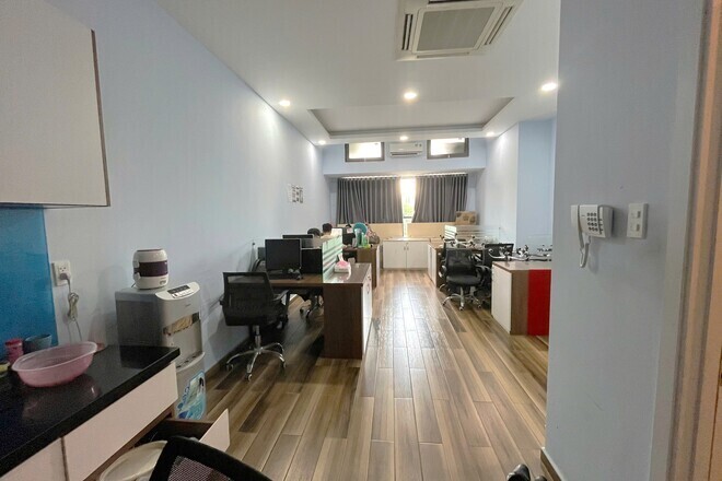 Cho Thuê Văn Phòng Lớn Đầy Đủ Nội Thất The Sun Avenue