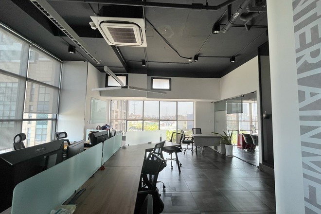 Cho thuê văn phòng rộng 90m2 giá 25 triệu có 2wc The Sun Avenue