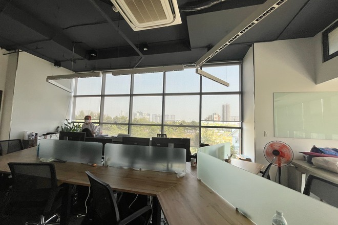 Cho thuê văn phòng rộng 90m2 giá 25 triệu có 2wc The Sun Avenue
