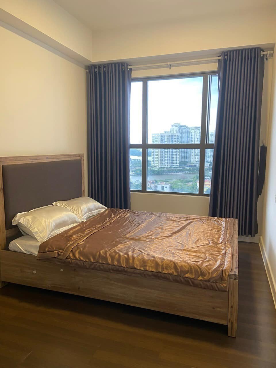 Bán GẤP căn hộ 2PN giá tốt chỉ 4,2 tỷ bao thuế phí The Sun Avenue