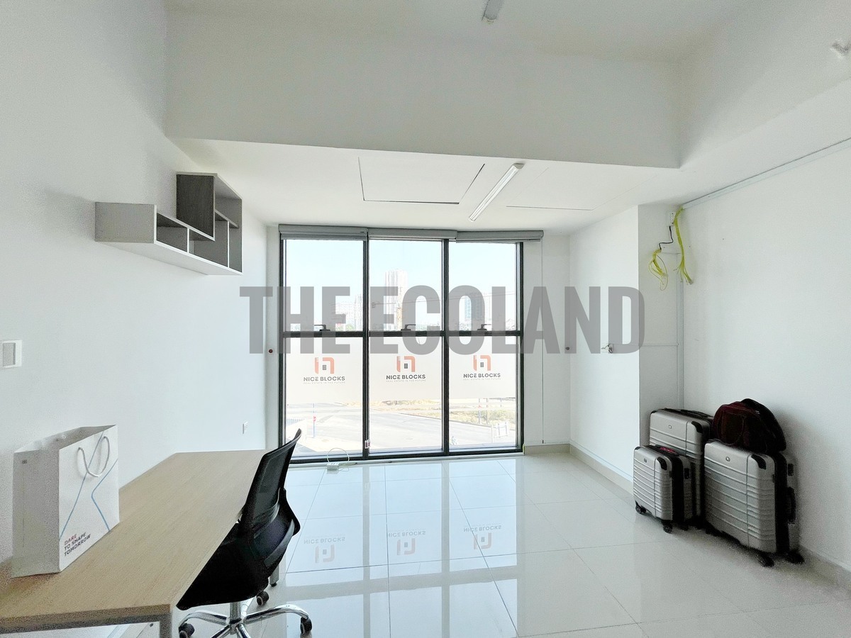 Cho thuê văn phòng 67m2 The Sun Avenue giá 18 triệu có phòng kính riêng